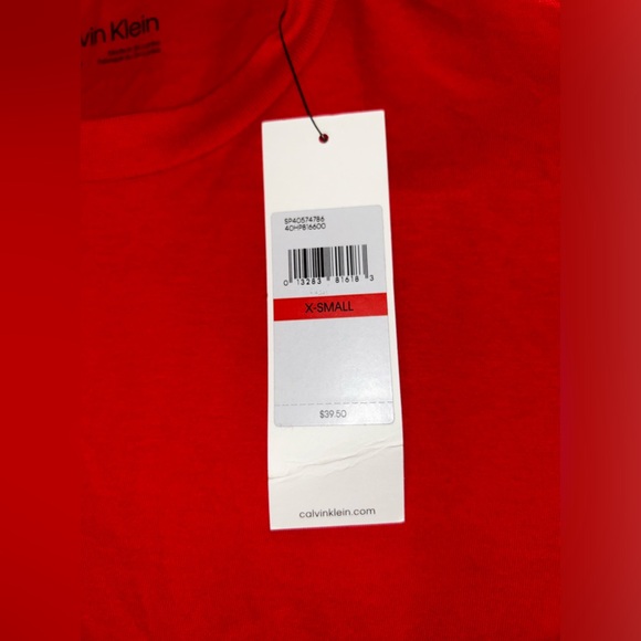 Calvin Klein Tee - Picture 2 of 4
